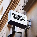 French Theory Hotel París