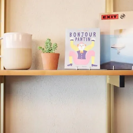 Szálloda French Theory