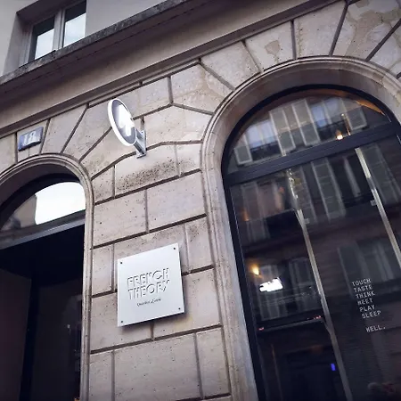 Szálloda French Theory 3*