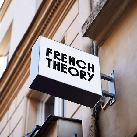 French Theory Hotel Parigi