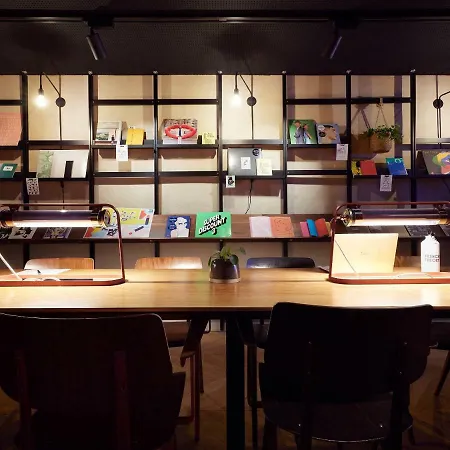 Hotel French Theory Parigi