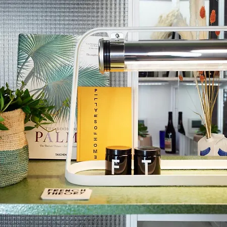 French Theory 3* باريس