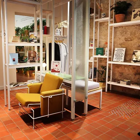 French Theory باريس