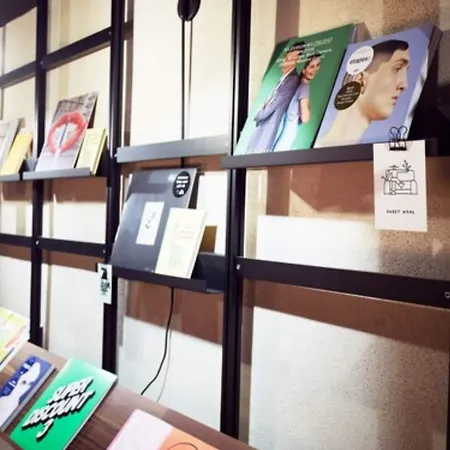 French Theory فندق باريس