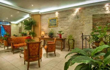 French Theory Hotel 3*