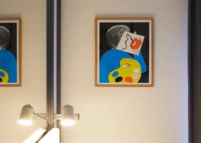 French Theory Hotel 3*