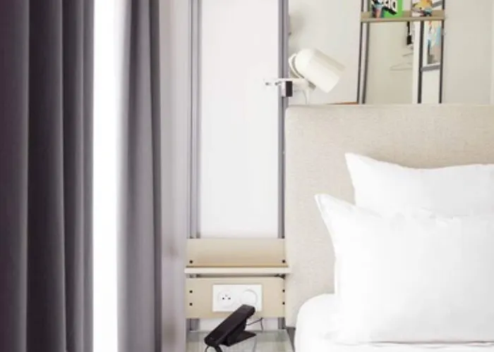 French Theory 3* Paris