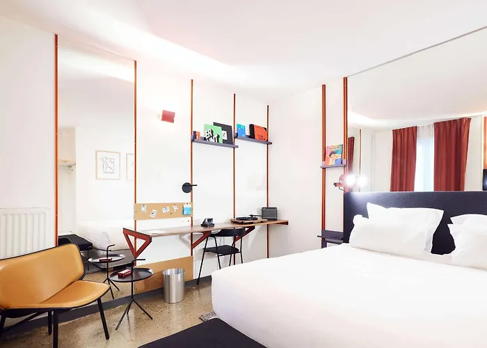 French Theory Hotel Paříž