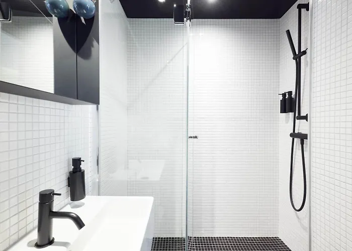 French Theory Hotel 3*