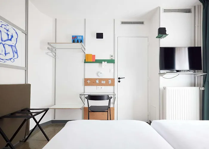 French Theory 3* Paris