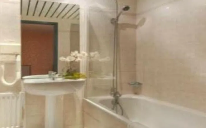 French Theory Hotel 3*