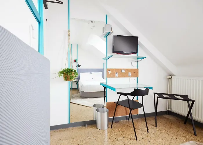 French Theory Hotel Parigi